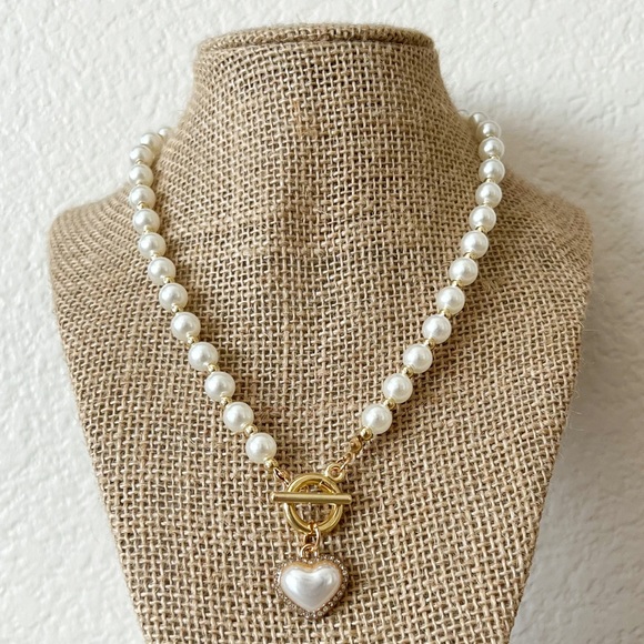 Jewelry - FINAL SALE | faux pearl necklace with a gold heart pendant